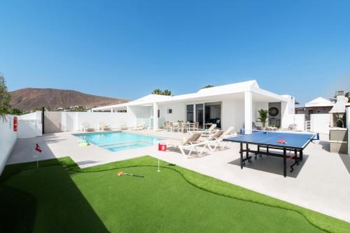 Villa Esmerad By Villa Plus