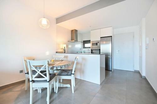 Apartamento New Flat, With Roof Terase&pool