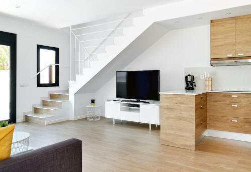 Top Villa 6-8p-6 Beds-swimming Pool With Jacuzzi