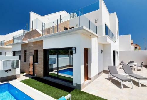 Top Villa 6-8p-6 Beds-swimming Pool With Jacuzzi