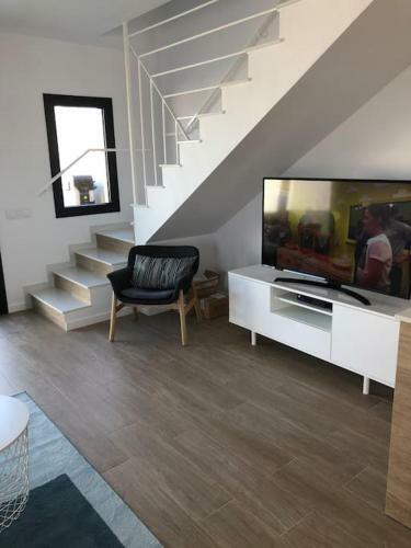 Top Villa 6-8p-6 Beds-swimming Pool With Jacuzzi