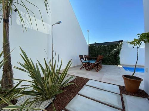 Modern Villa With 3 Bedrooms , Private Pool & Ping Pong Table