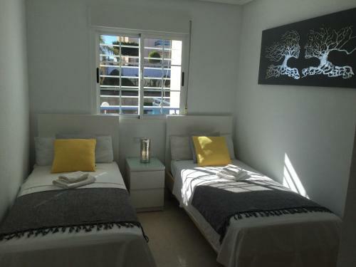 Apartamento Duplex - 500m From Mil Palmeras Beach