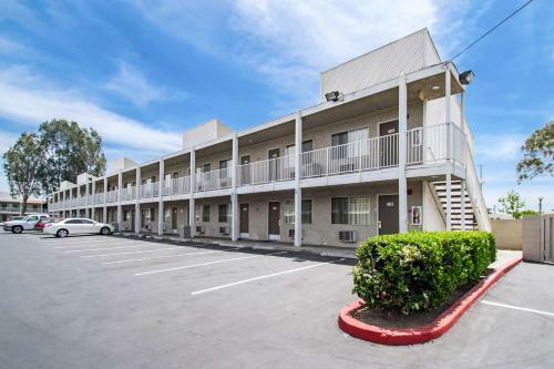 Motel Studio 6 Cypress