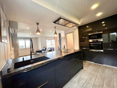 Chalet Hungr�a Chalet Con Piscina Privada