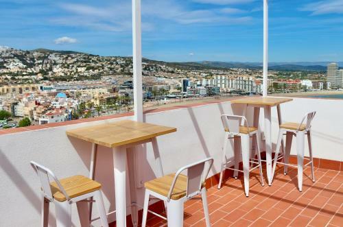 La Plaza Hostal
