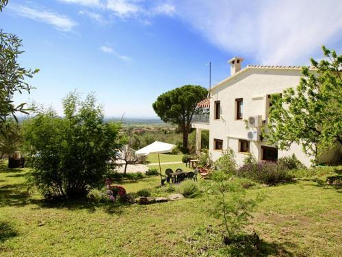 Casa Pau, 4 Dormitorios, 8 Personas - Es-258-71