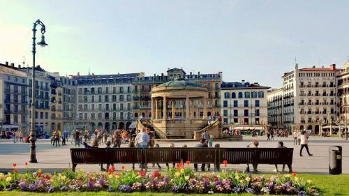 Espacioso Apartamento En El Centro De Pamplona