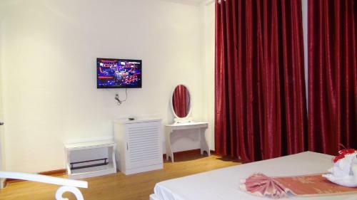 Pho Hoi Hotel