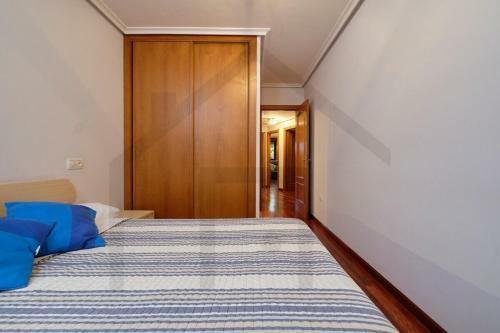 Apartamento Piso Completo Con Plaza De Garaje