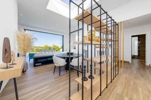 Exclusiva Villa Con Piscina Climatizada Colinas
