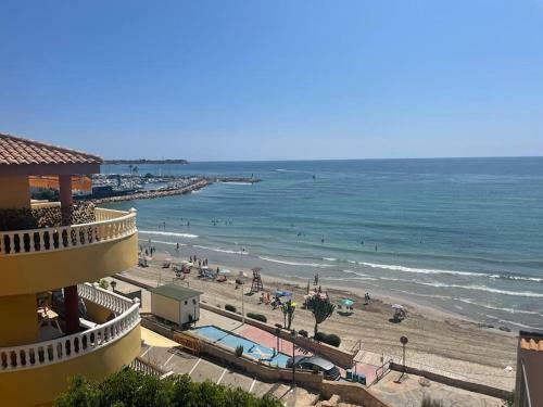 Big Private House, 200m From The Beach