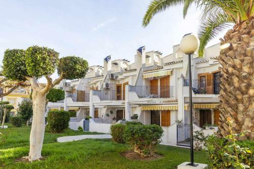 Amplio Bungalow Junto A La Playa Rf5