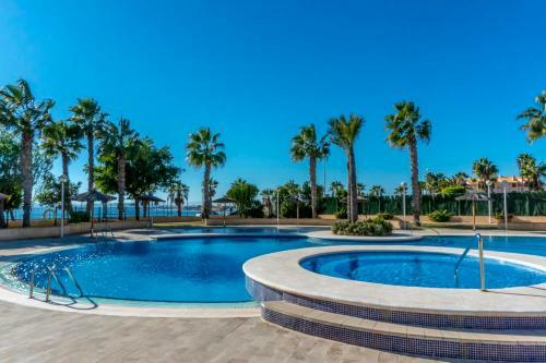Cb Living - Beachfront Apartment In Aguamarina