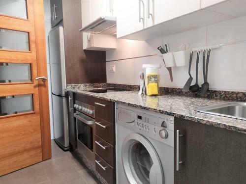 Apartamento 1a. Disfruta de Su Balc�n Sobre El Casco Viejo.