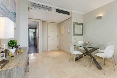C�modo Apartamento De 2 Dormitorios En Las Colinas