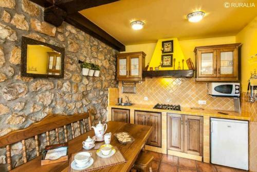 2 Bedrooms Chalet With Terrace And Wifi At Orena