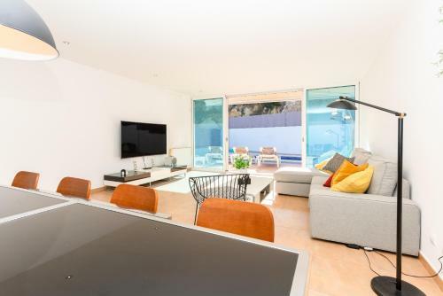 Villa Senia, Close To Sitges With Private Pool