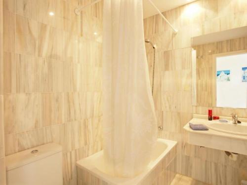 Apartamento Beautiful Holiday Home In Marbella With Shared Pool