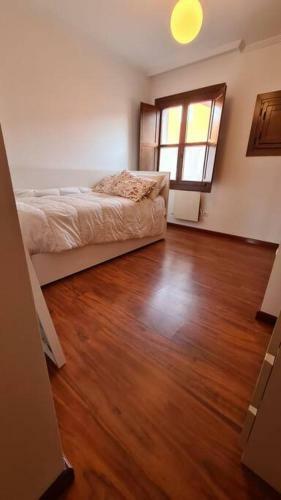 Preciosa Casa Con Jard�n En Nueva de Llanes