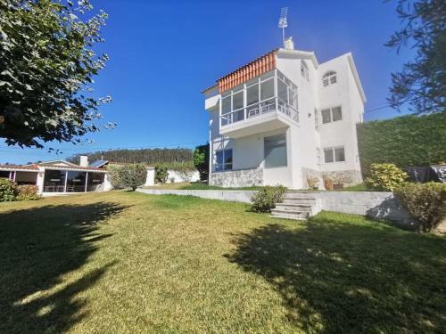 Monteferro, Nigr�n, Chalet Con Finca