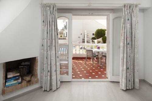 Bright Spacious 1 Bed Apartment