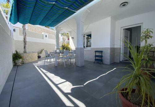 Wonderful Villa Burriana Beach
