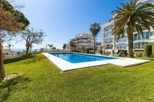 Apartamento 2 Bedroom In Parador With Pool And Seaview