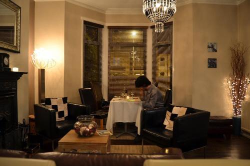 Hostal Ty Rosa Boutique B&B