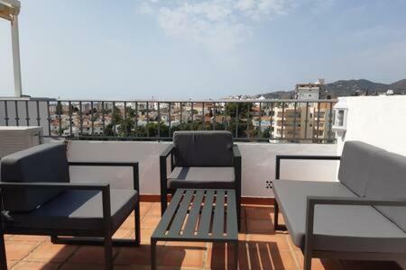 Amplio Apartamento Con Piscina Cerca De La Playa