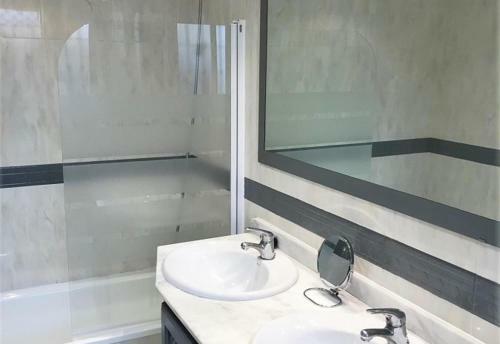 Villa 9 Pers In Burriana Nerja