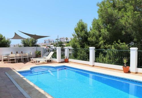 Villa 9 Pers In Burriana Nerja
