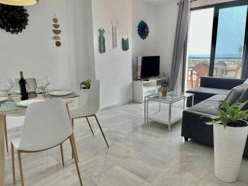 Apartamento �tico Con Vistas Al Mar Y En Nerja