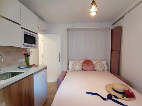 Marixa Room
