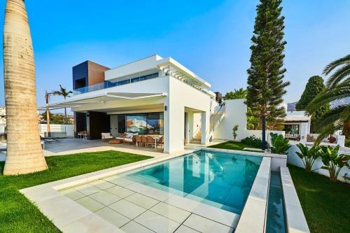 Sea Gardens Villa