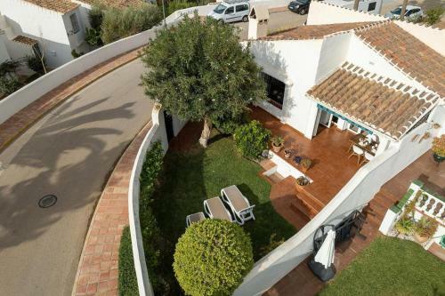 Tetuan 40 Oasis Properties