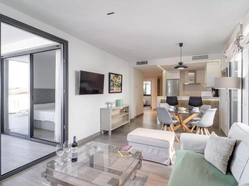 Holiday Home Royal By Interhome