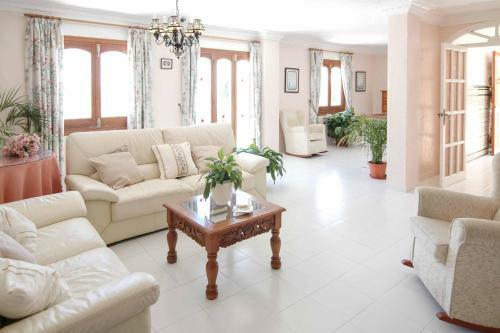 Villa Nerja Angeles