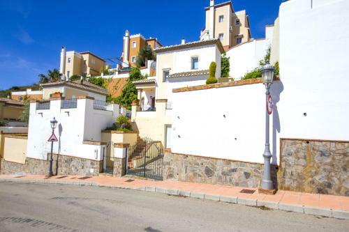 Nerja Villas Tamango Hill Silhouse