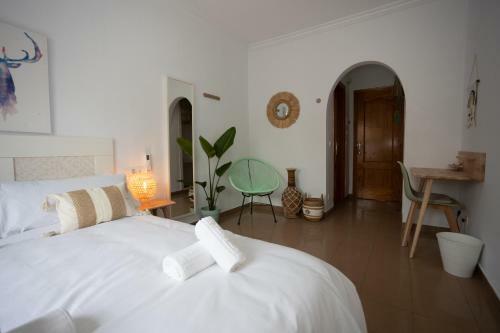 Hostal Naim Guest House Nerja