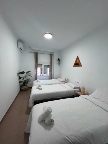 Hostal Naim Guest House Nerja