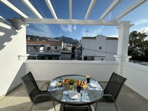 Nerja Paradise Rentals - Villa Calazul