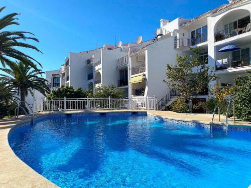 Tuhillo E1 Seaview Apartments Casasol