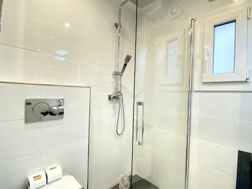 Tuhillo E1 Seaview Apartments Casasol
