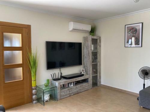 Stunning 4-bed Villa In Bolnuevo With Pool