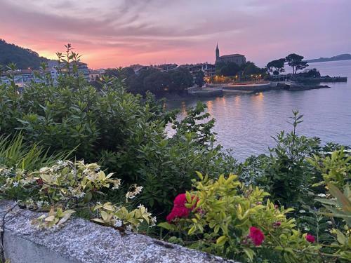 Villa Mundaka Beachfront House