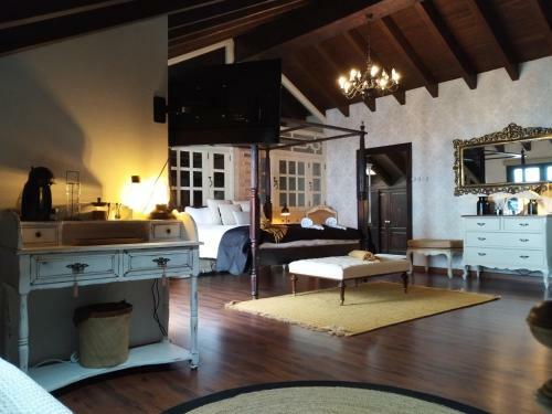 Luxury Colonial Country Villa