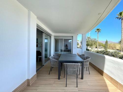 Lush Apartment With Pool Near Playa Granada