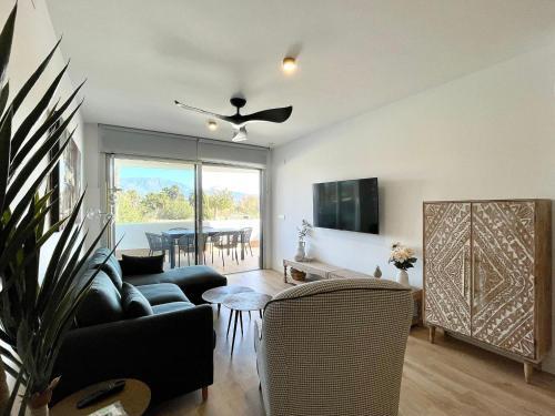 Lush Apartment With Pool Near Playa Granada