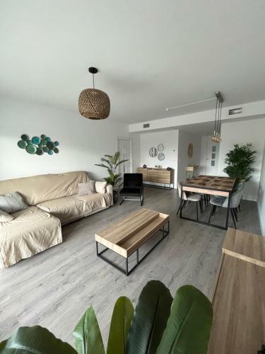 Apartamento Playa Granada Experience